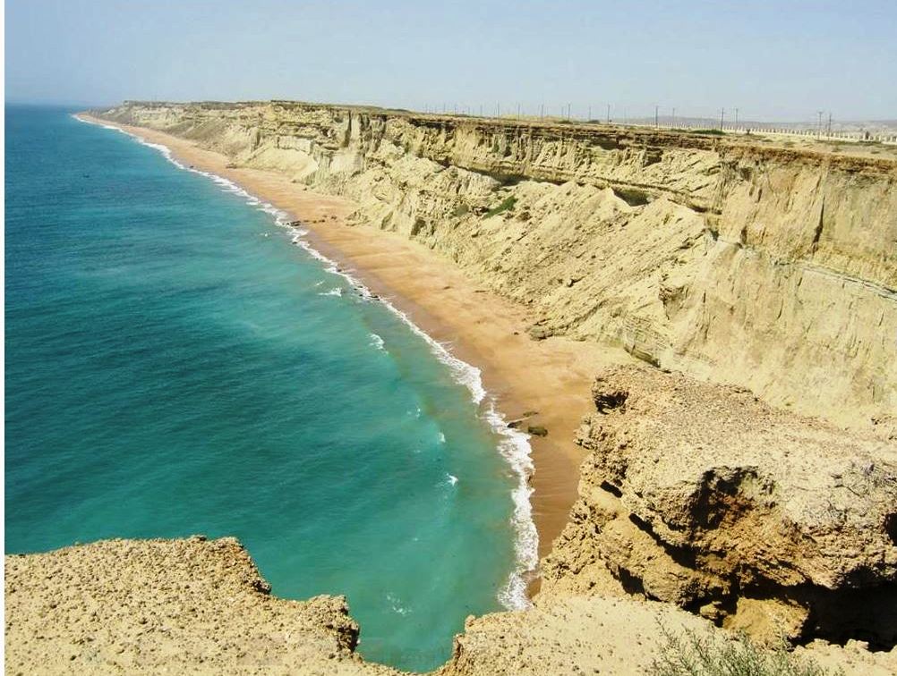 ساحل صخره ای چابهار